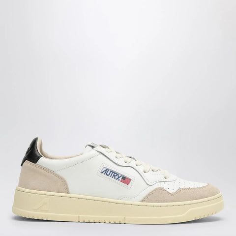AUTRY Medalist Sneakers in white/black leather
