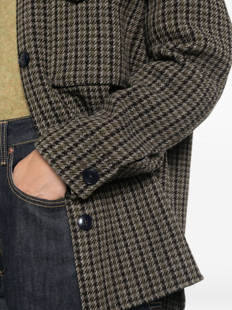 Closed Jacket