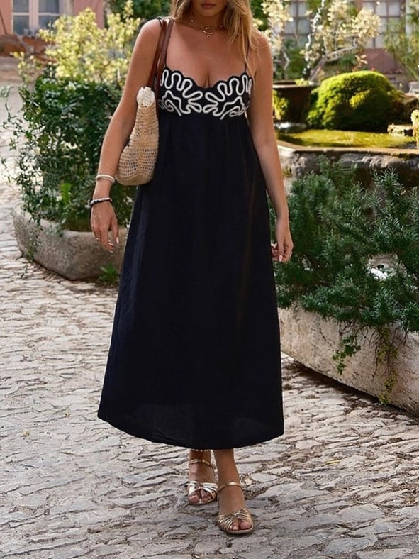 Embroidered Shirred Spaghetti Strap Long Dress(Black/L)
