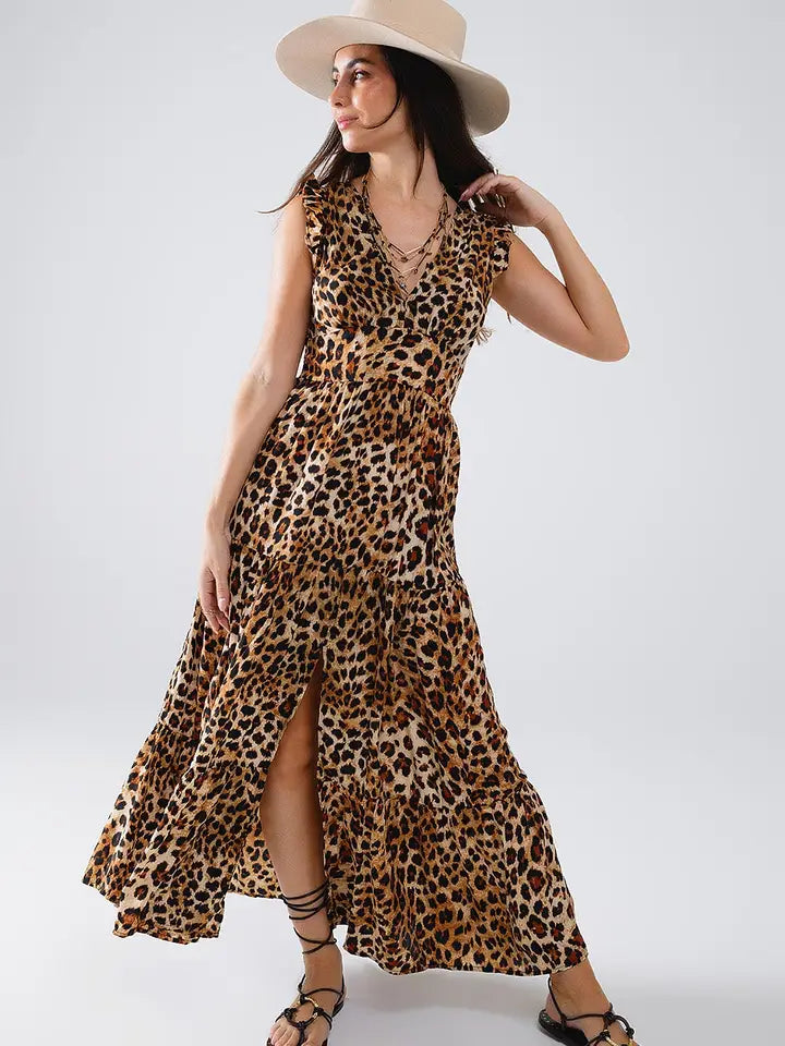 Maxi Cinched Waist Leopard Print Dress from Q2 exclusive at Urbanheer. Maxi Cinched Waist Leopard Print Dress from Q2 exclusive at Urbanheer.