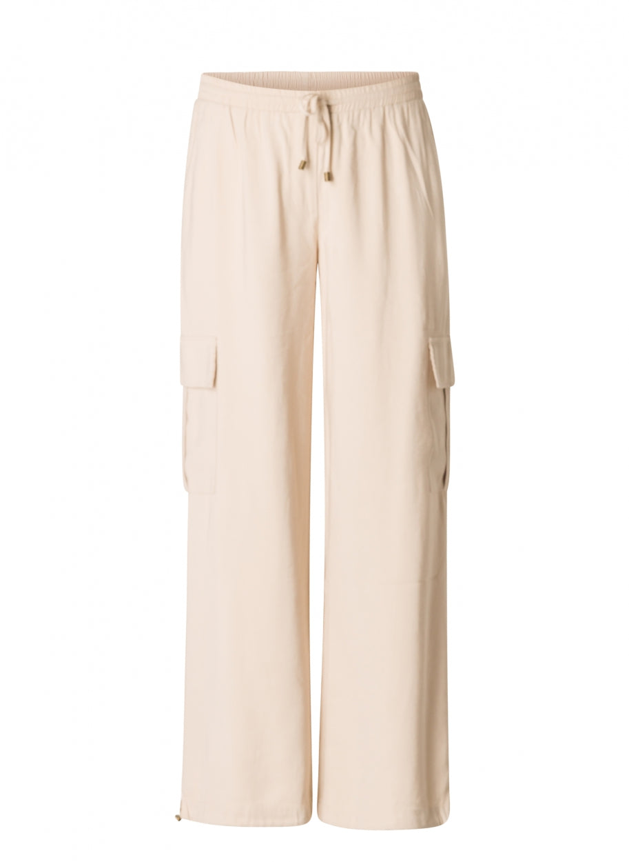 Sarah Essential - Cargo Trousers in a Supple Fabric-TROUSERS-Yest-Light Beige-2-Urbanheer