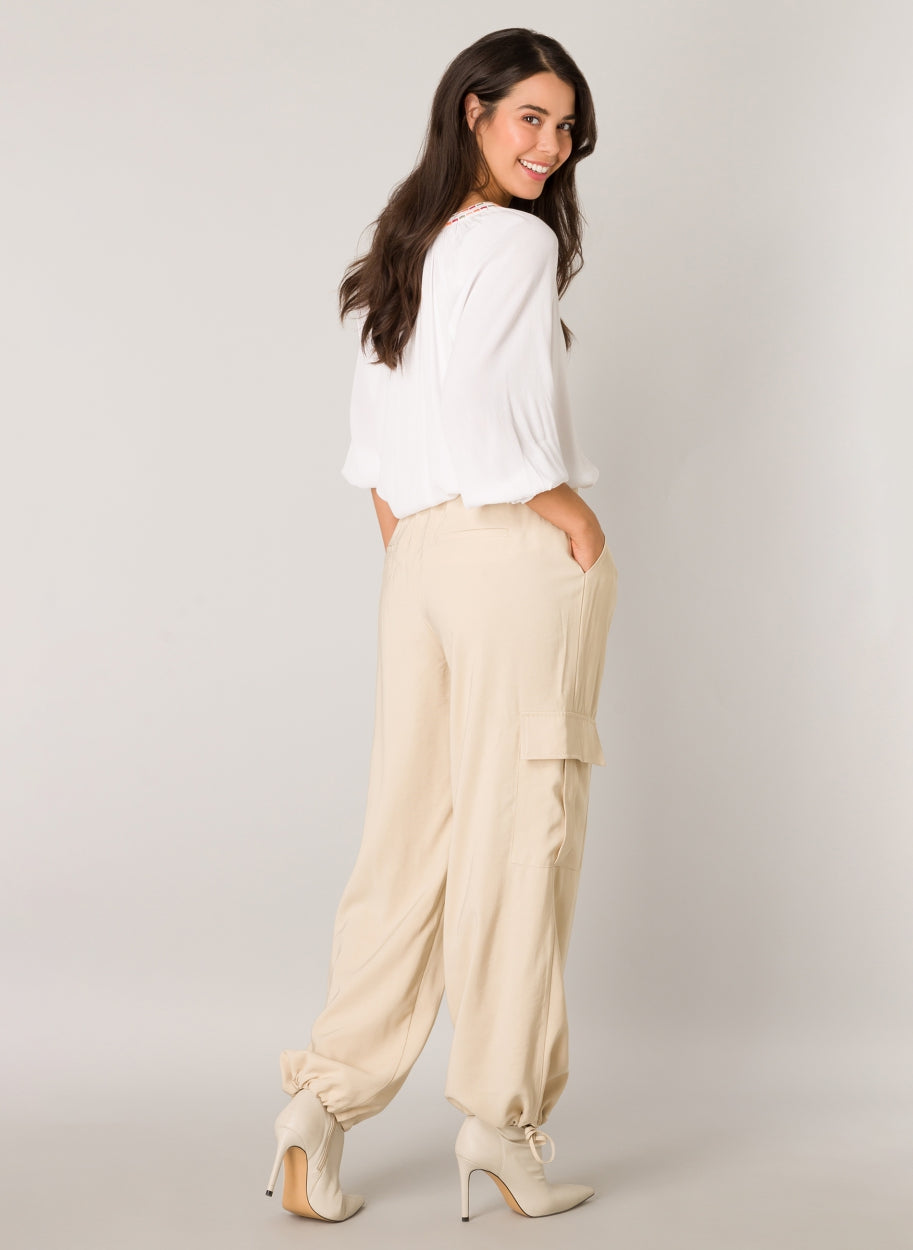 Sarah Essential - Cargo Trousers in a Supple Fabric-TROUSERS-Yest-Light Beige-2-Urbanheer