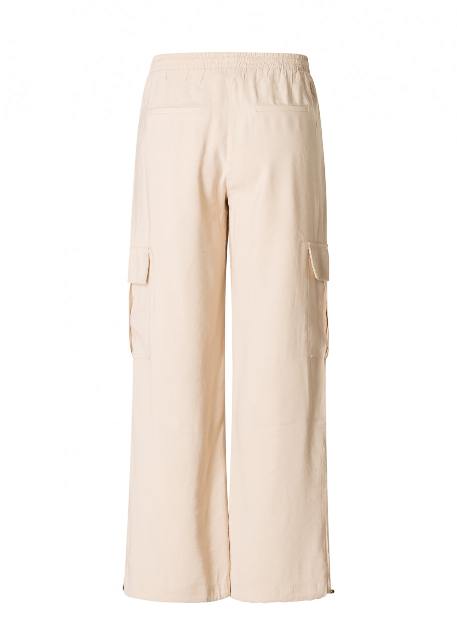 Sarah Essential - Cargo Trousers in a Supple Fabric-TROUSERS-Yest-Light Beige-2-Urbanheer