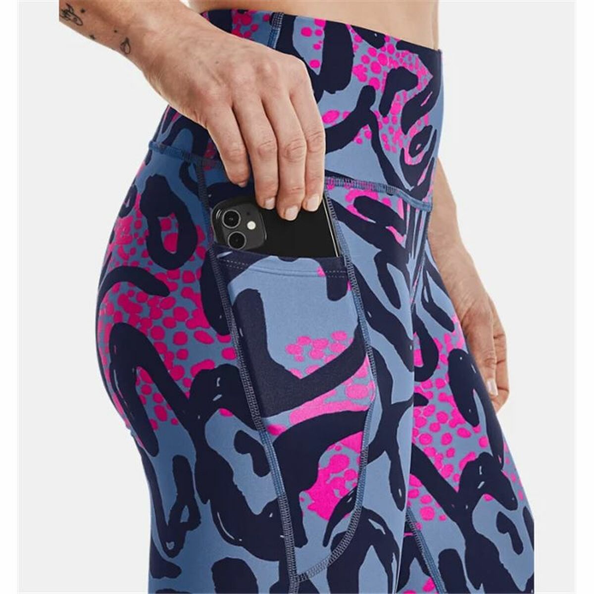 V8HC25262E8FBD248D6F9F7420407E02873R4459642P5