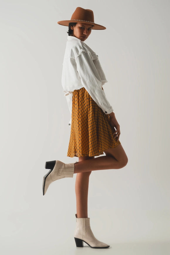 Cropped Denim Trucker Jacket in White-Shacket-Q2-White-L-Urbanheer