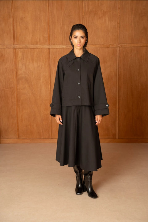 Utility Short Jacket with Lapels That Can Be Turned Up Into A Stand-Up Collar
