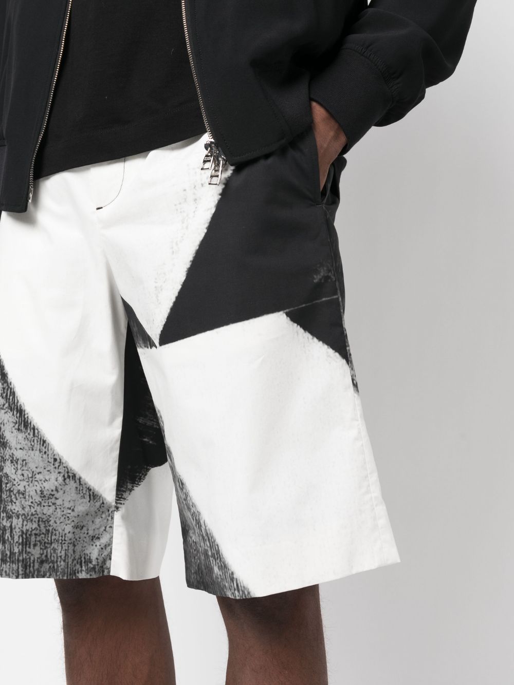 Alexander McQueen abstract-print cotton bermuda shorts-Short trousers-Alexander Mcqueen-46-Urbanheer