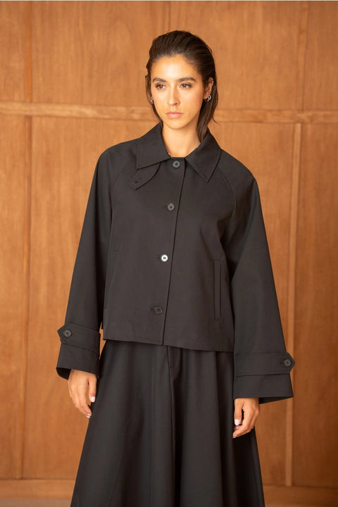 Utility Short Jacket with Lapels That Can Be Turned Up Into A Stand-Up Collar