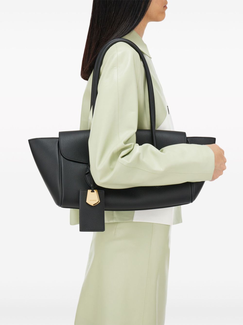 Ferragamo Bags.. Black-Shopper-Ferragamo-UNI-Urbanheer