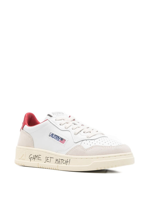 Autry MEDALIST LOW SNEAKERS IN WHITE AND RED LEATHER WITH LETTERING