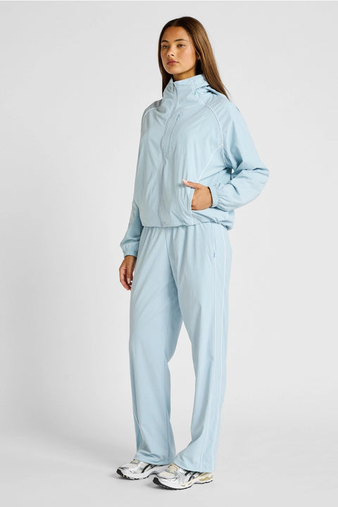 Spray Contrast Piping Windbreaker