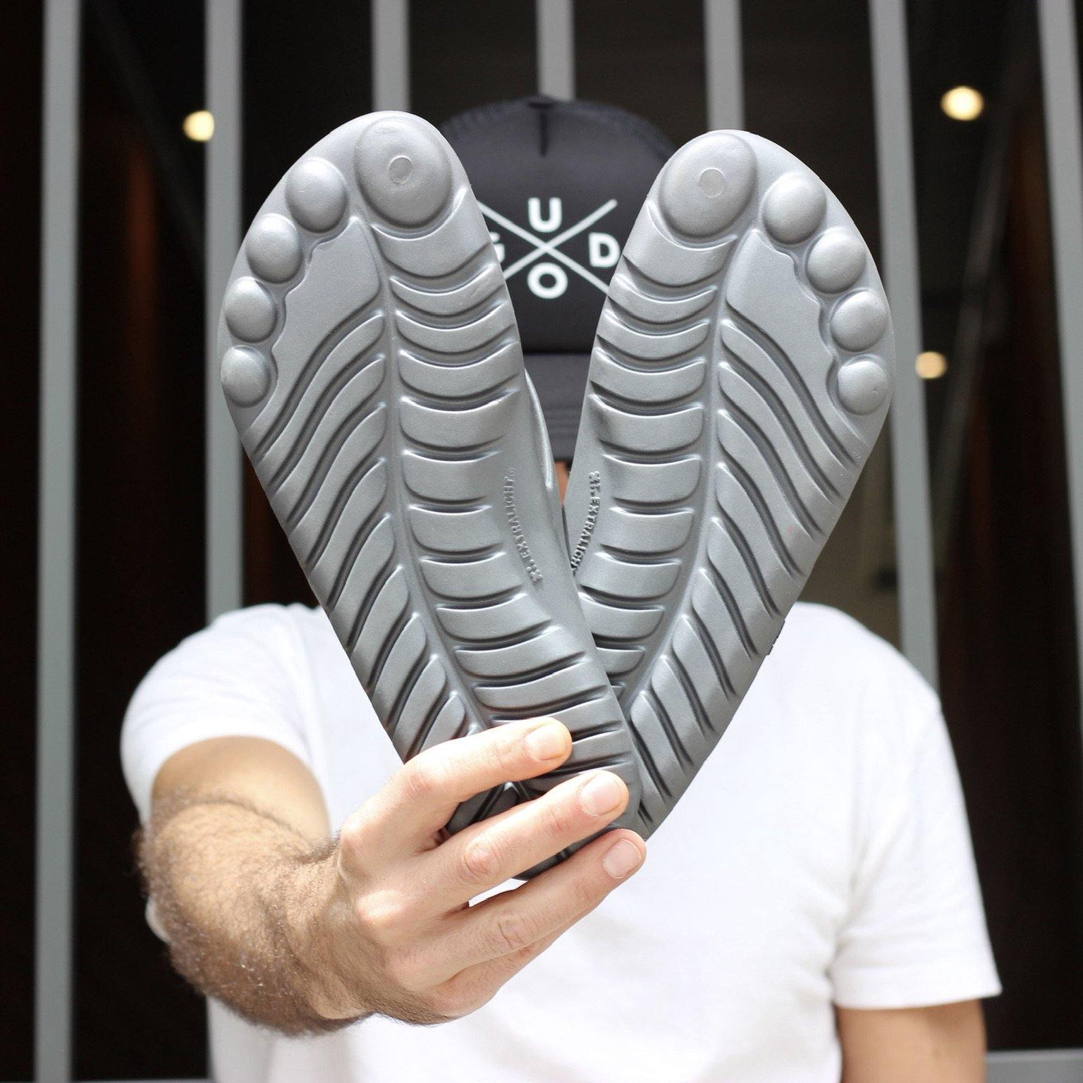 NIGHT PLATINUM FLIP FLOPS BY GUDO-Shoes-GUDO WORLD-7 MEN / 9 WOMEN-Urbanheer