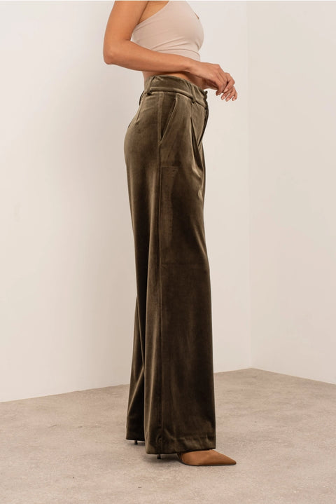 Wide Velvet Flowing Trousers with Double-Button Fastening