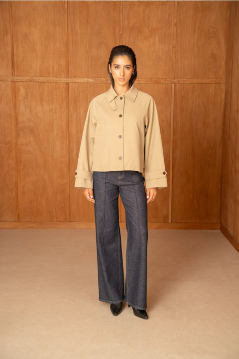 Utility Short Jacket with Lapels That Can Be Turned Up Into A Stand-Up Collar