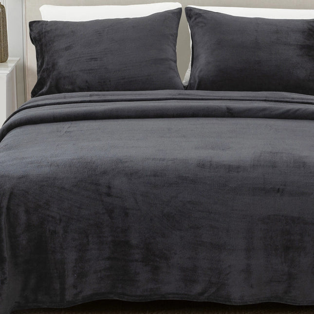 4-Piece Solid Plush Sheet - Velvet Luxe Collection Black