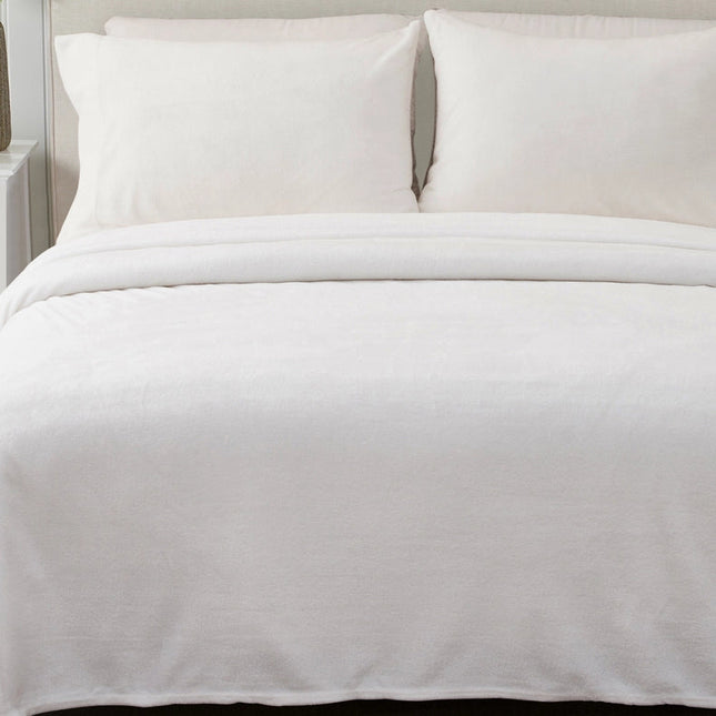 4-Piece Solid Plush Sheet - Velvet Luxe Collection Winter White
