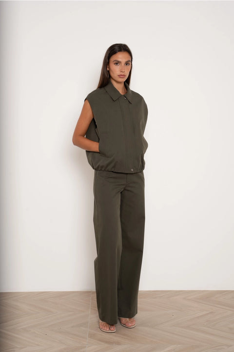 Urban Sleeveless Bomber Jacket with Lapel Collar