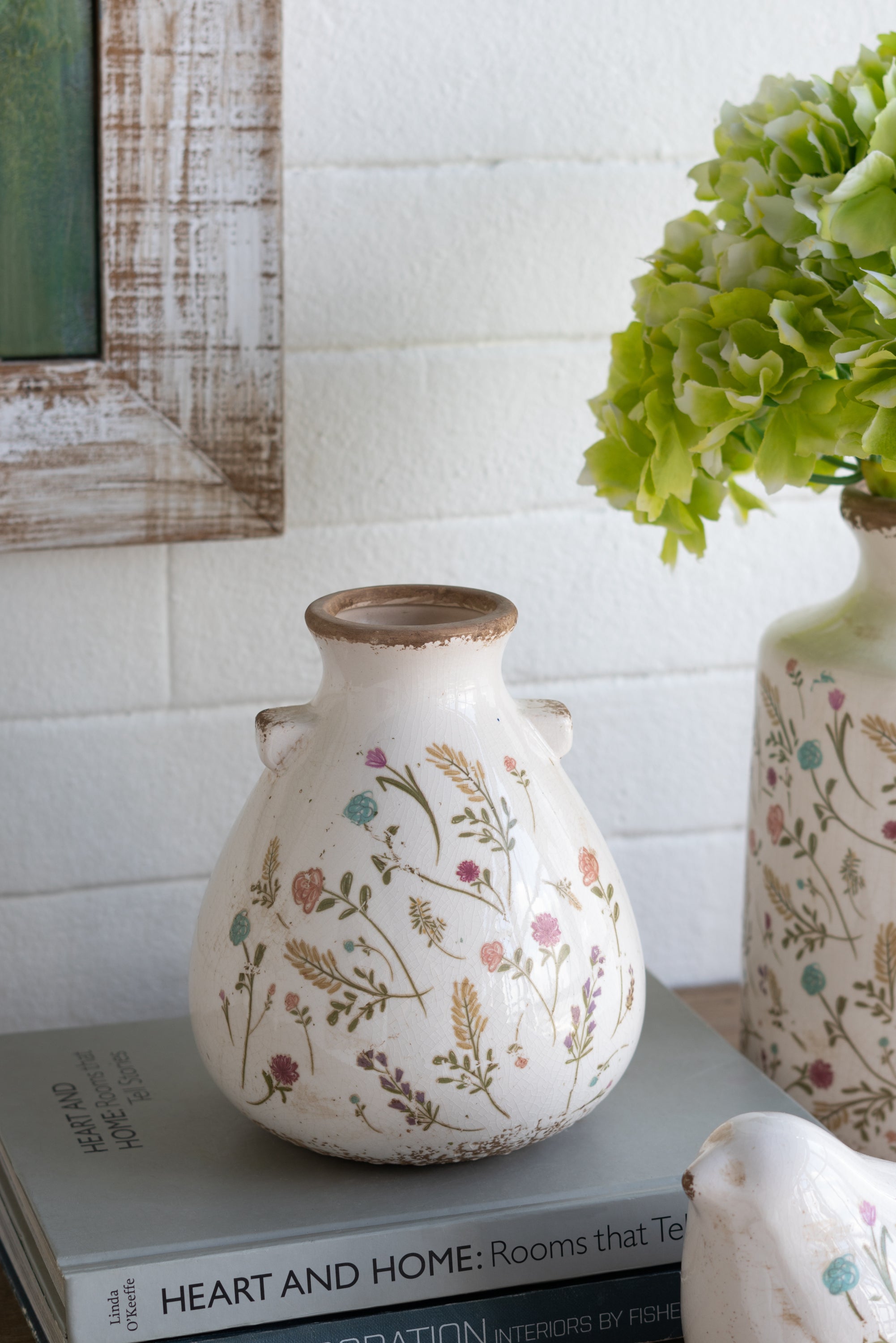 6.7x6.7x7.7' Round Ceramic Accent Vase with