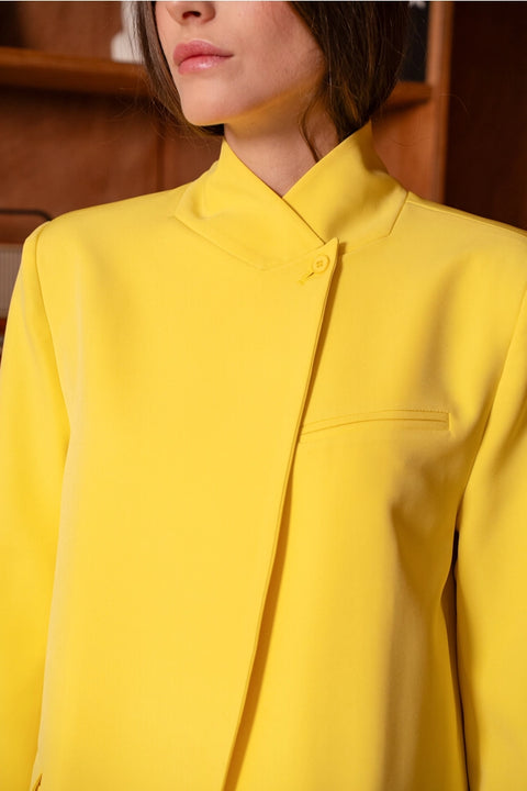 Timeless Structured Jacket with Fold-Down Officer Collar