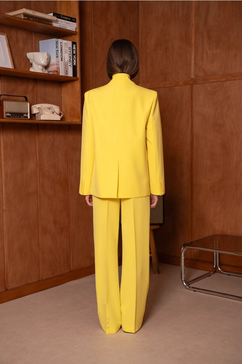Timeless Structured Jacket with Fold-Down Officer Collar