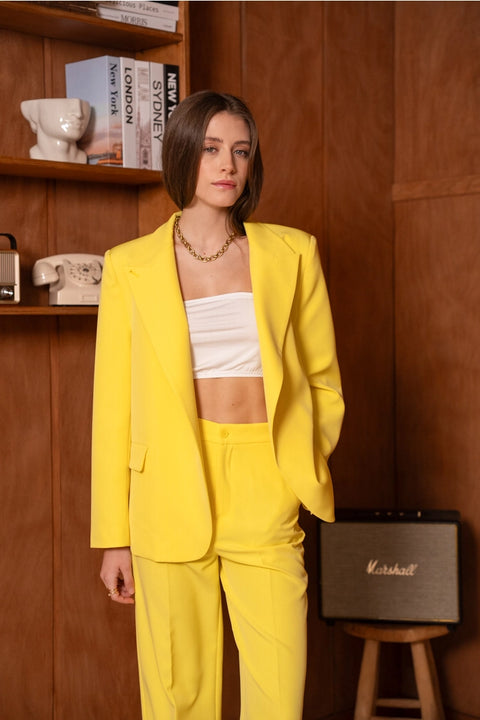Timeless Structured Jacket with Fold-Down Officer Collar