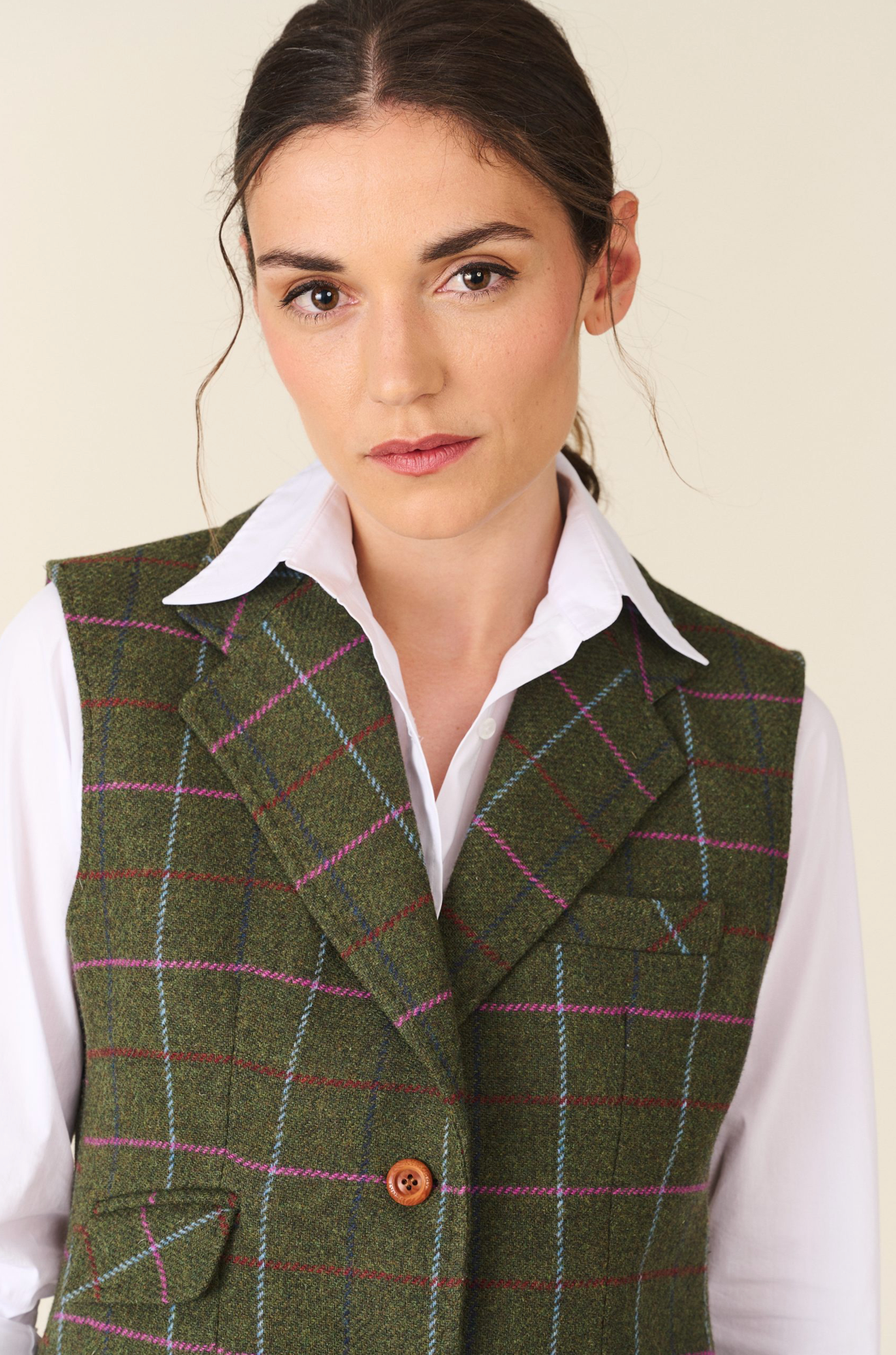 ATENEA Vest in Green