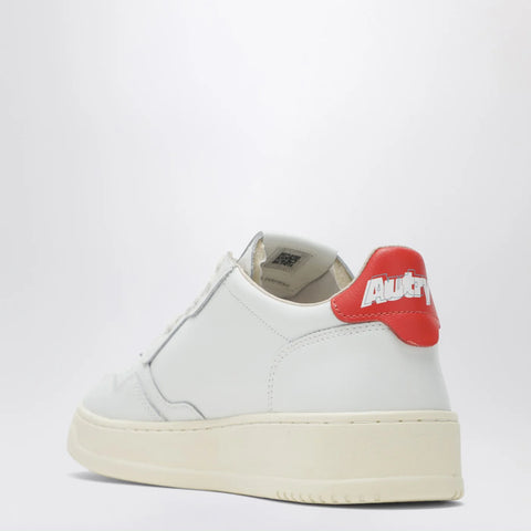 AUTRY Medalist Low Sneakers in white and orange