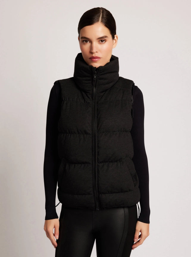 Adventurer Reversible Faux Fur Puffer Vest-Vest-Blanc Noir-XS-Dark Charcoal/Black-Urbanheer