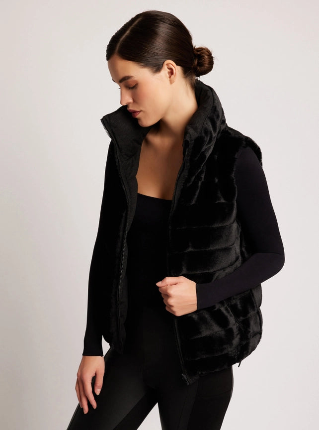 Adventurer Reversible Faux Fur Puffer Vest-Vest-Blanc Noir-XS-Dark Charcoal/Black-Urbanheer