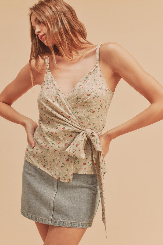 Aemi + Co Ditsy Floral Surplice Adjustable Straps Cami-Street 360-Natural Floral-M-Urbanheer