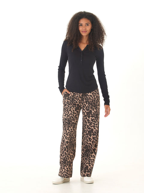 Akia Feather Rib Long Sleeve Henley