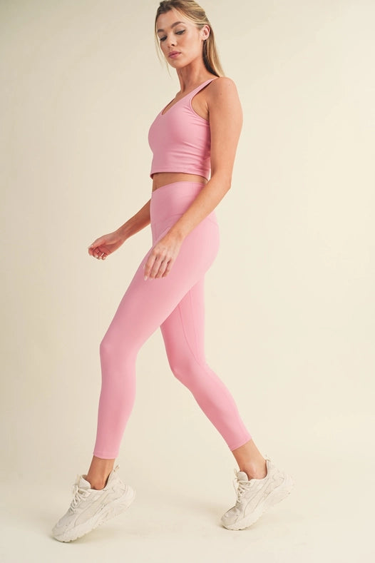 Aligned Performance Cropped Tank Top Pink