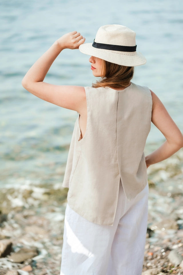 Asymmetrical Linen Vest-Vest-Moa-Bust: 20.9 in (53 cm) Waist: 22.8 in (58 cm) Long Side Length: 27.6 in (70 cm) Short Side Length: 22.8 in (58 cm)-Urbanheer