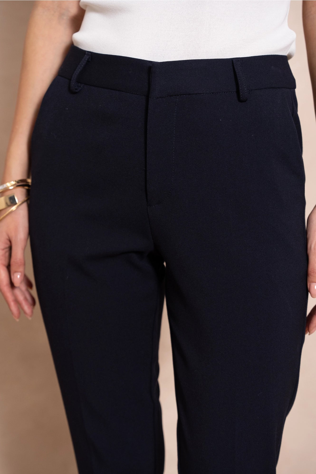 [Aura] High-Waisted Cigarette Pants