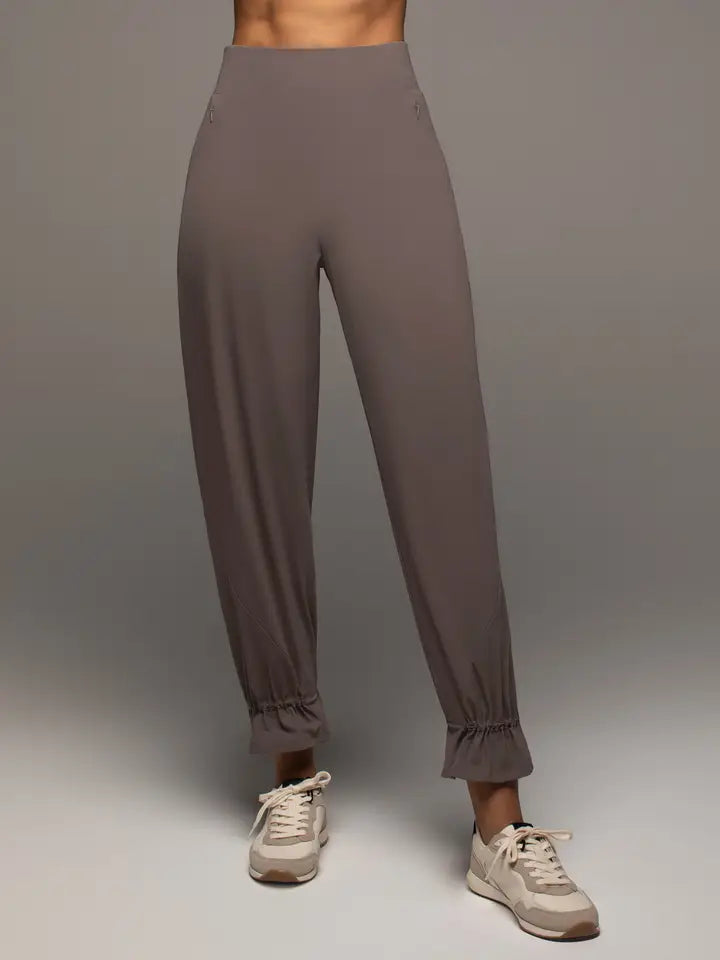 Avant Pant-Pant-MICHI-S-Deep Taupe-Urbanheer