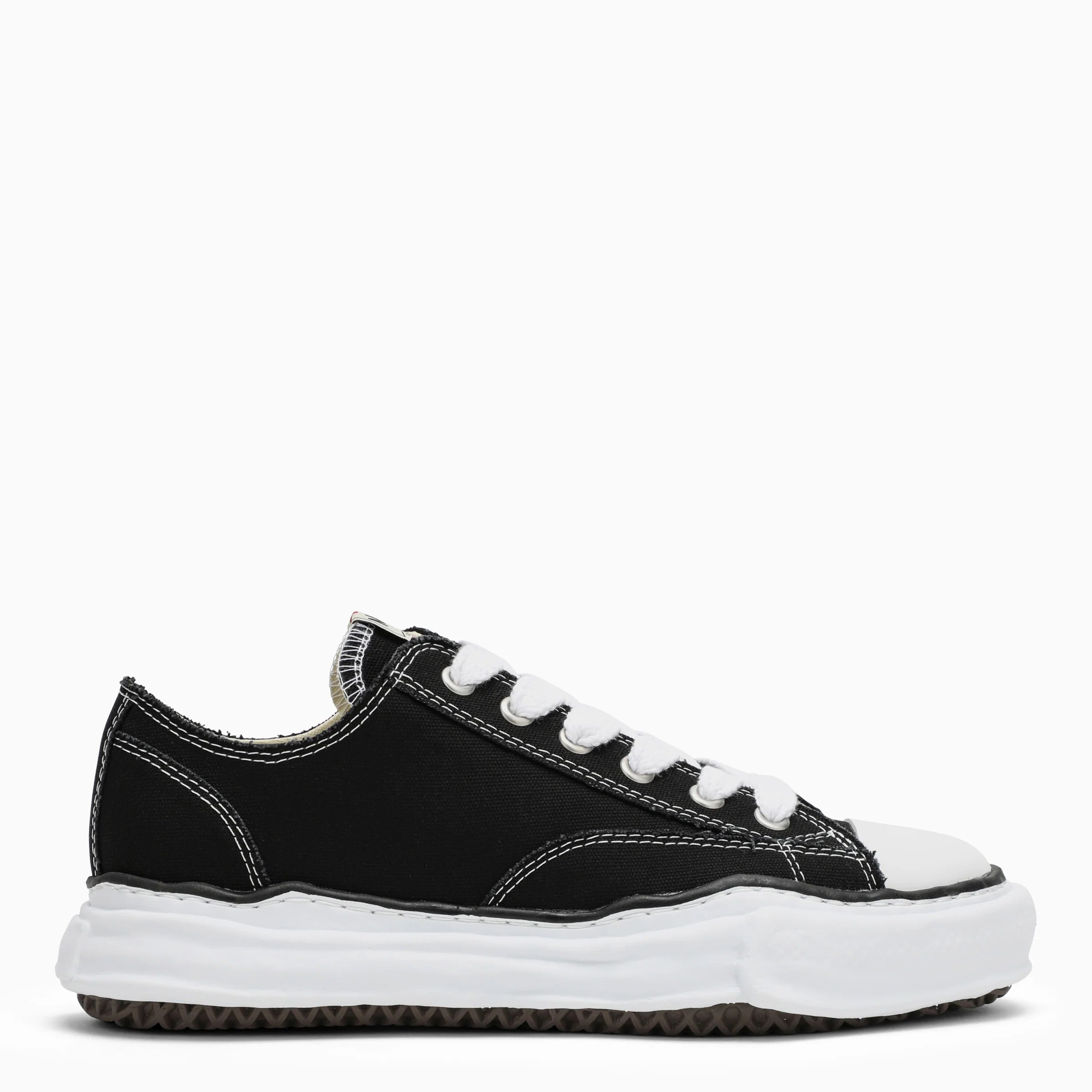 Black Canvas Peterson Low Sneakers Breathable Comfort