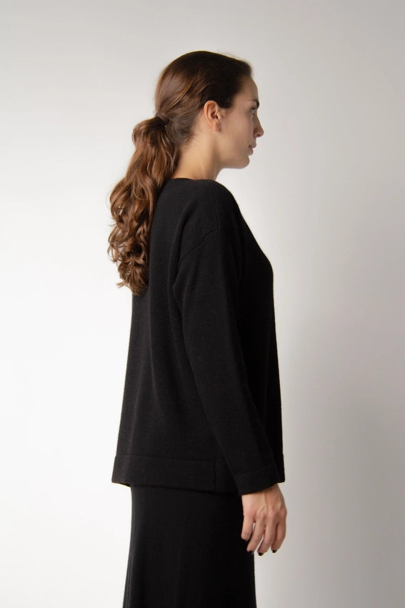Boat Neck Sweater in Cashmere Blend Nero-Sweater-LÈMME-S-NERO-Urbanheer