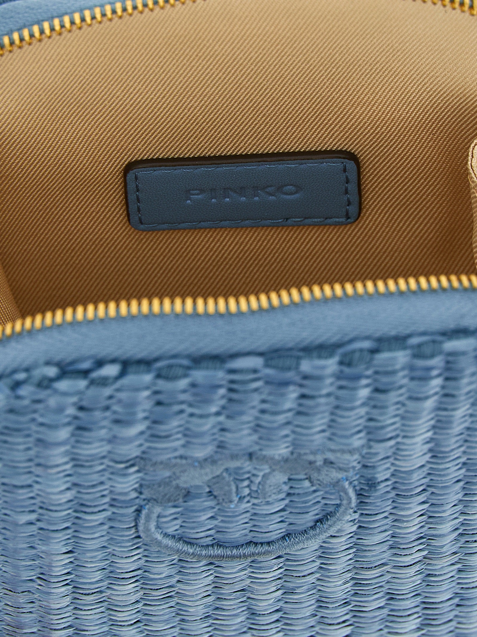 Braided Raffia Smartphone Holder for Everyday Use