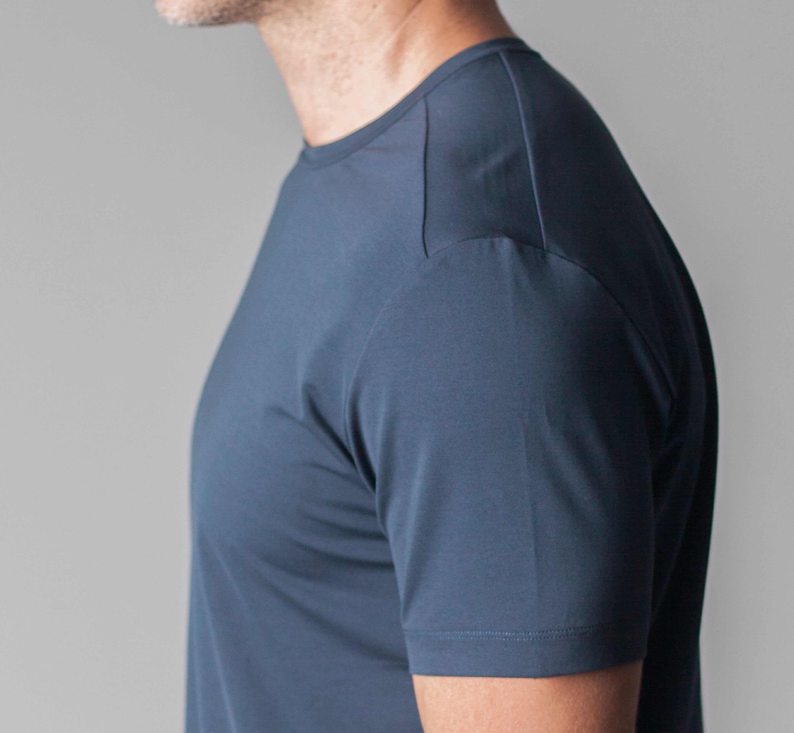Buki Cinqo Crew Neck T-Shirt - Blue Night