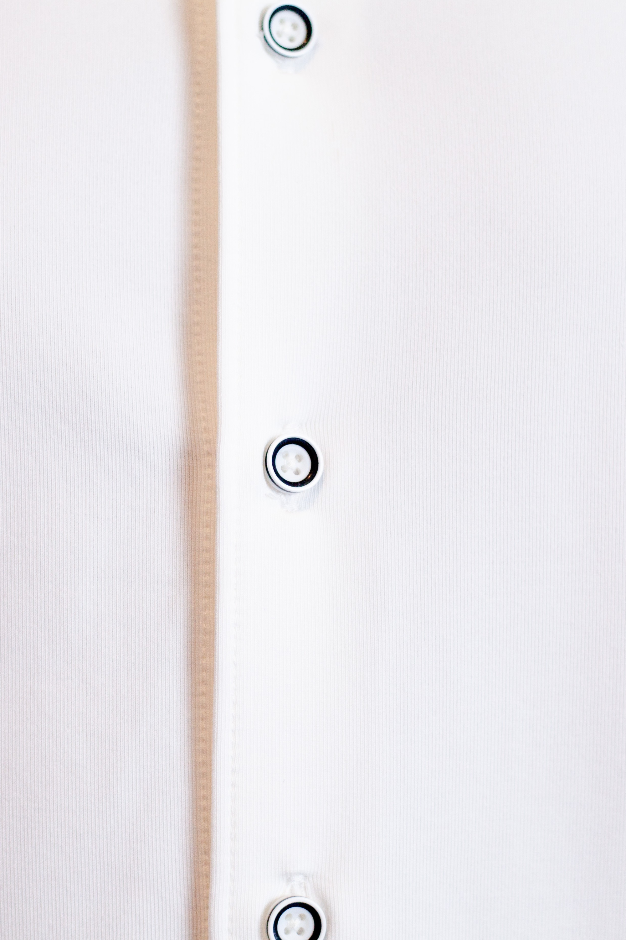 Buki Cinqo Single Shot Short Sleeve Tech Shirt — White