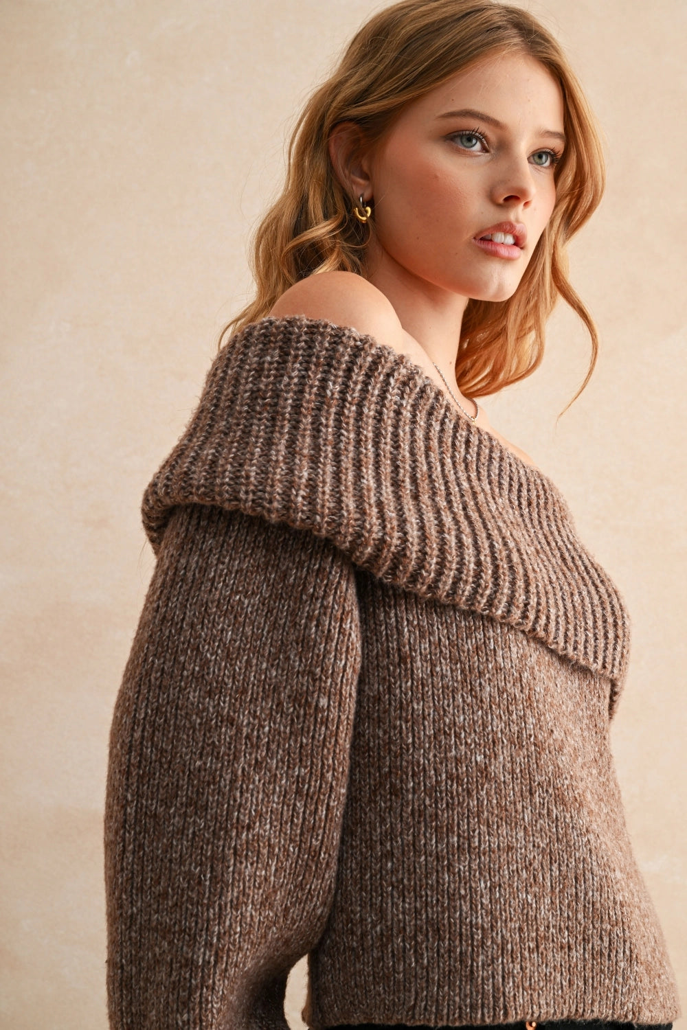 Button Back with Big Collar Sweater Top