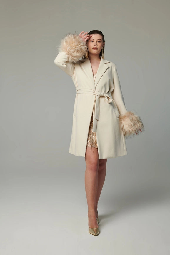 Cappotto Vestaglia Con Polsi in Ecopelliccia Staccabili-Coat-Valentina Rio-38-PANNA-Urbanheer