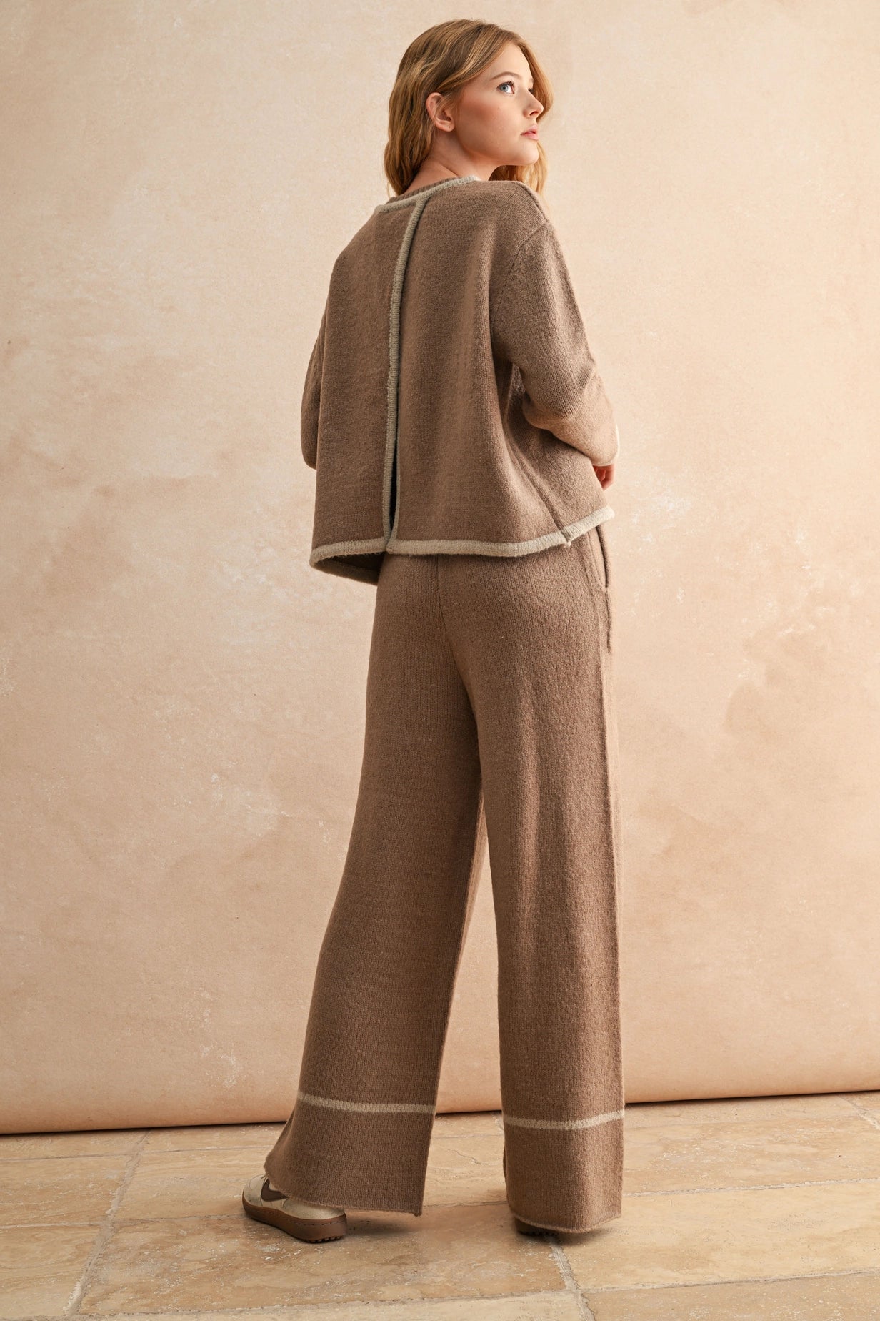 Color Contrasted Detail Knitted Pants | Beige