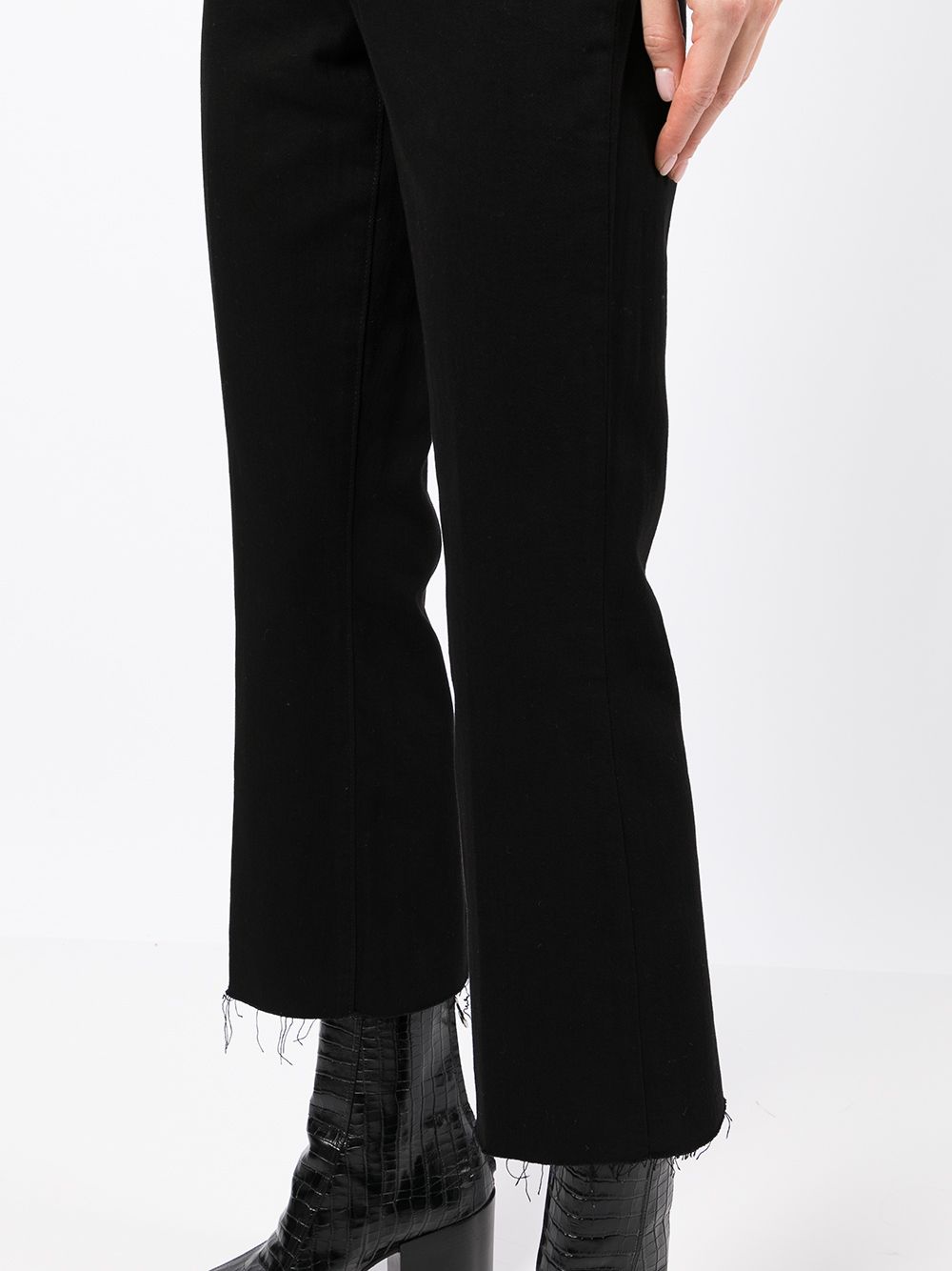 Comfortable Flared Jeans for Everyday Wear