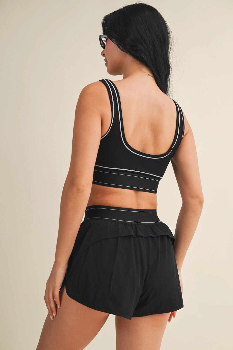 Contrast Thread Sports Bra - Black