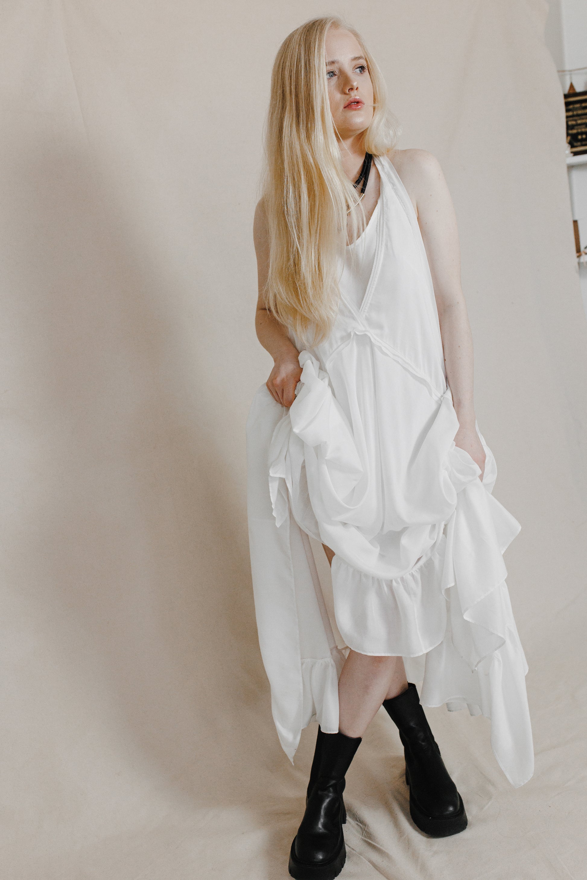 Rose Petals Wedding Dress-Briiskie Bobbins-XS-Urbanheer