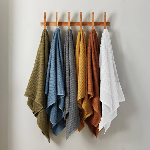 Cotton Diamond Waffle Weave Bath Towel: Optic White / Bath Towel