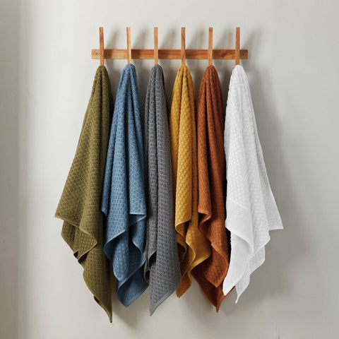 Cotton Diamond Waffle Weave Bath Towel: Optic White / Bath Towel