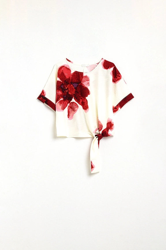 Cropped Beige Blouse with Tropical Floral Print in Red Tied At the Waist-Blouse-Q2-L-RED-Urbanheer