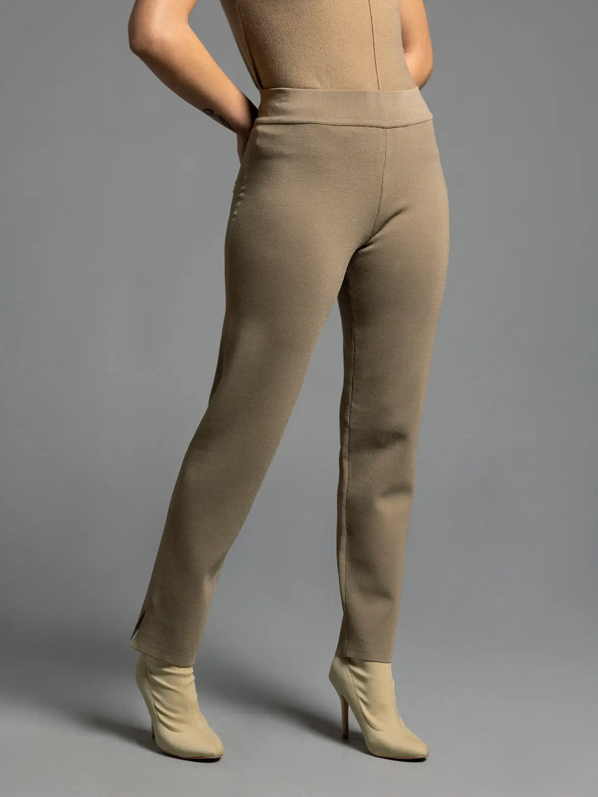 Cropped Fitted Pants - Celestia Pants